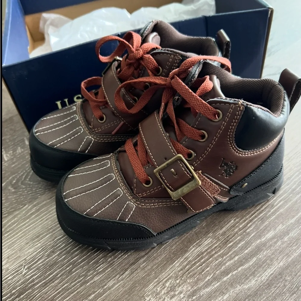 Kids size 1 Brown‎ and Black Boots US Polo Assn